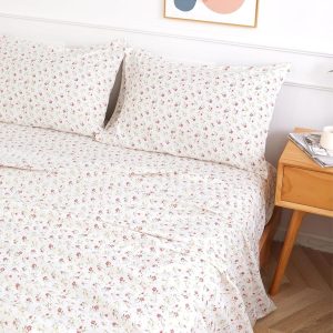Small Ditsy Floral Print 4-Piece Silk Bedding Set